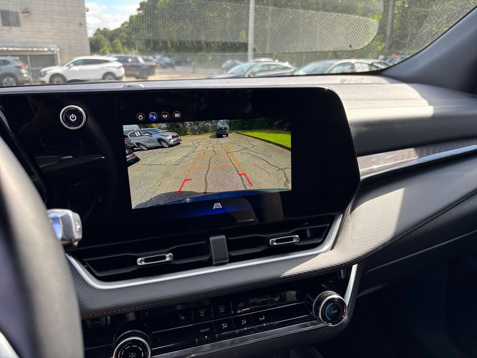 Thumbnail: 2025 Chevrolet Equinox - 25