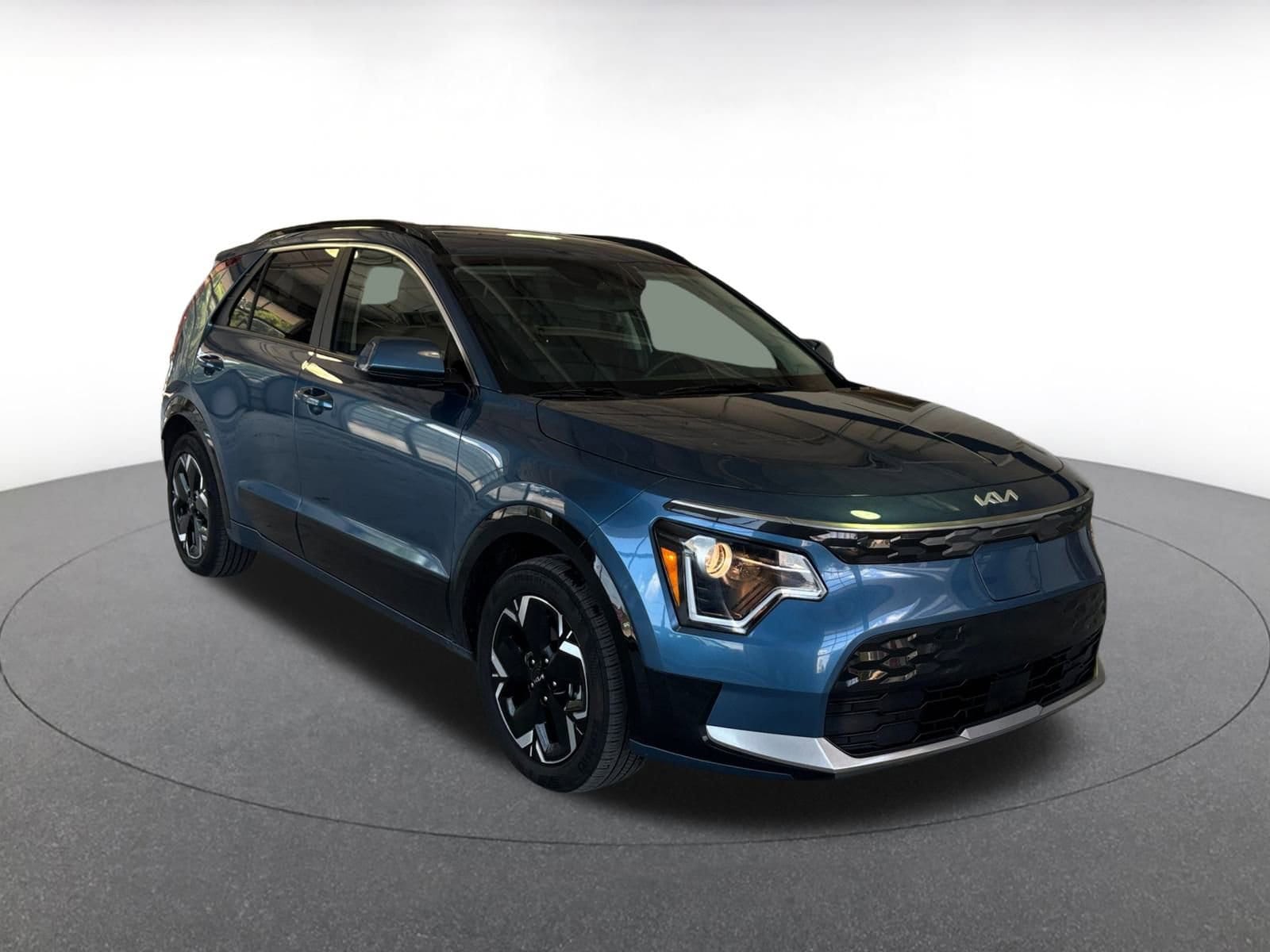 Thumbnail: 2023 Kia Niro - 1