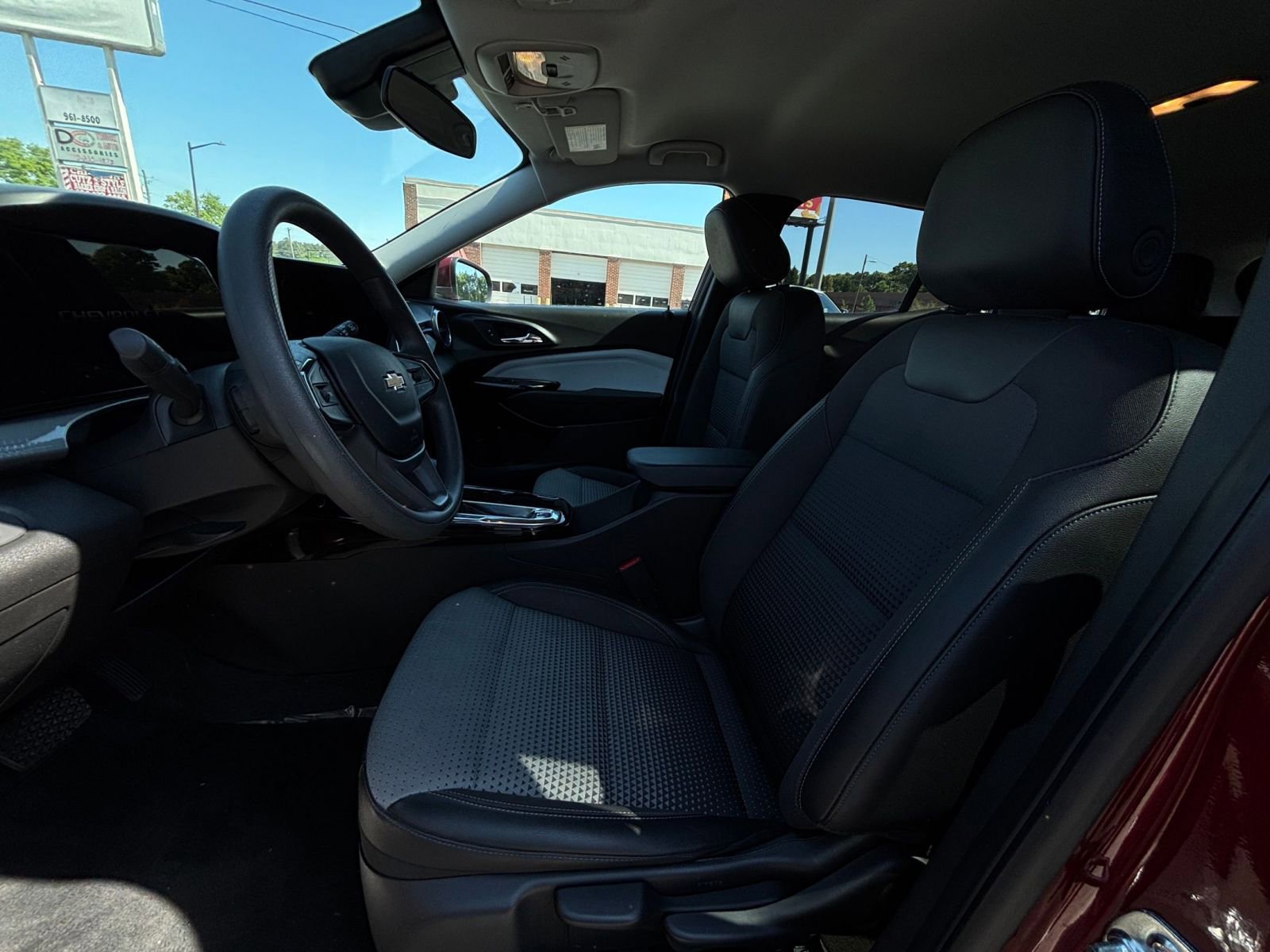 Thumbnail: 2025 Chevrolet Trax - 27