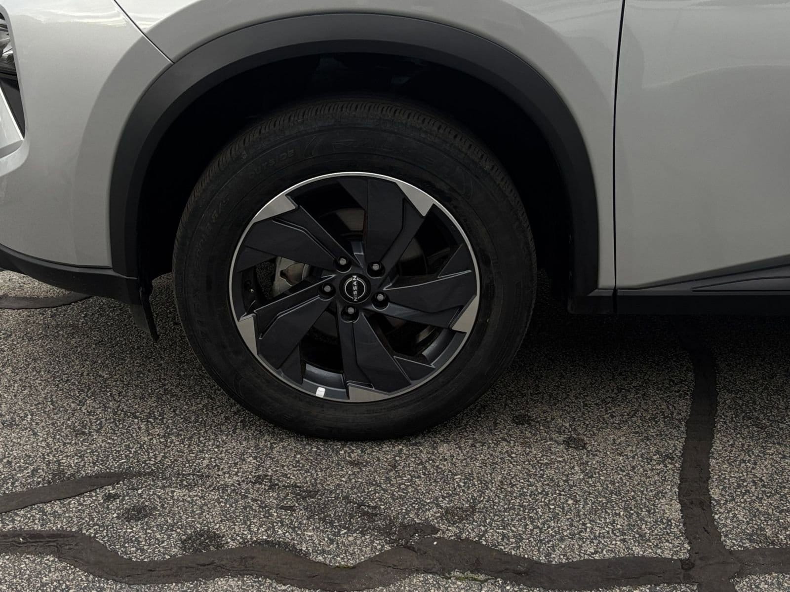 Thumbnail: 2025 Nissan Rogue - 32