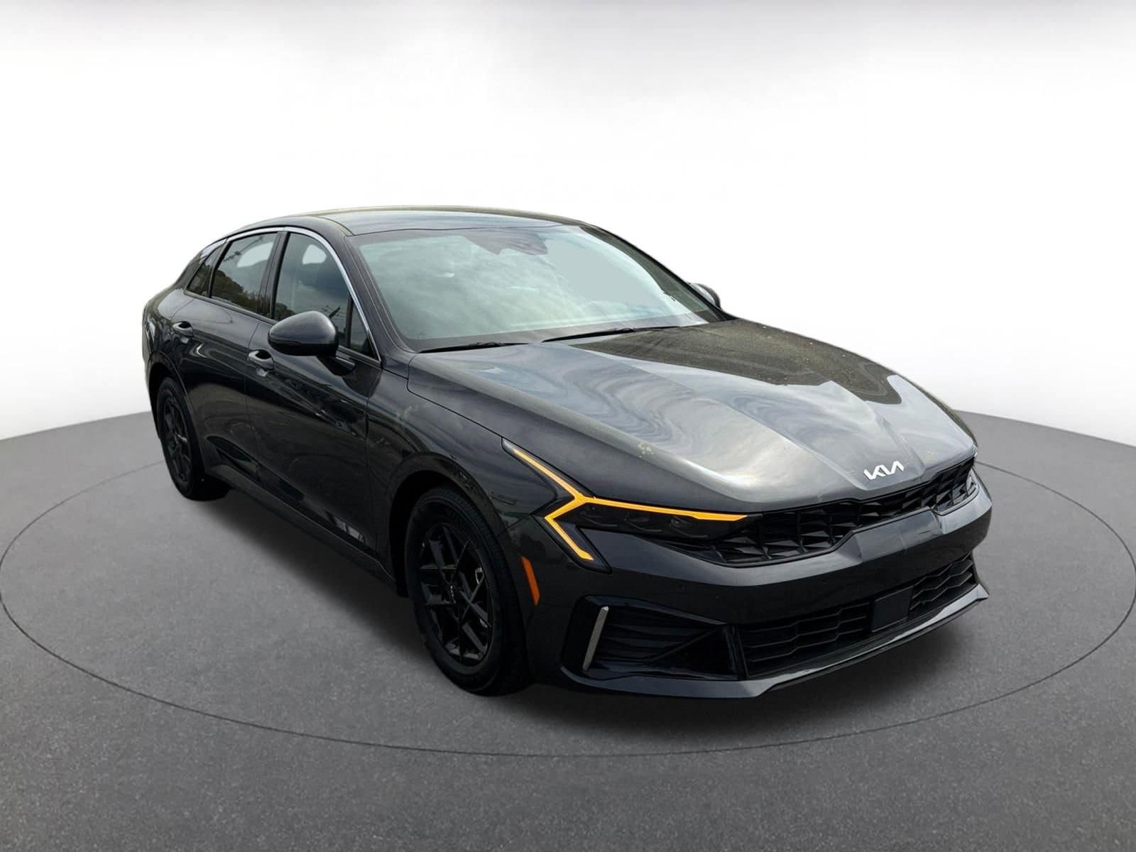 Thumbnail: 2025 Kia K5 - 1