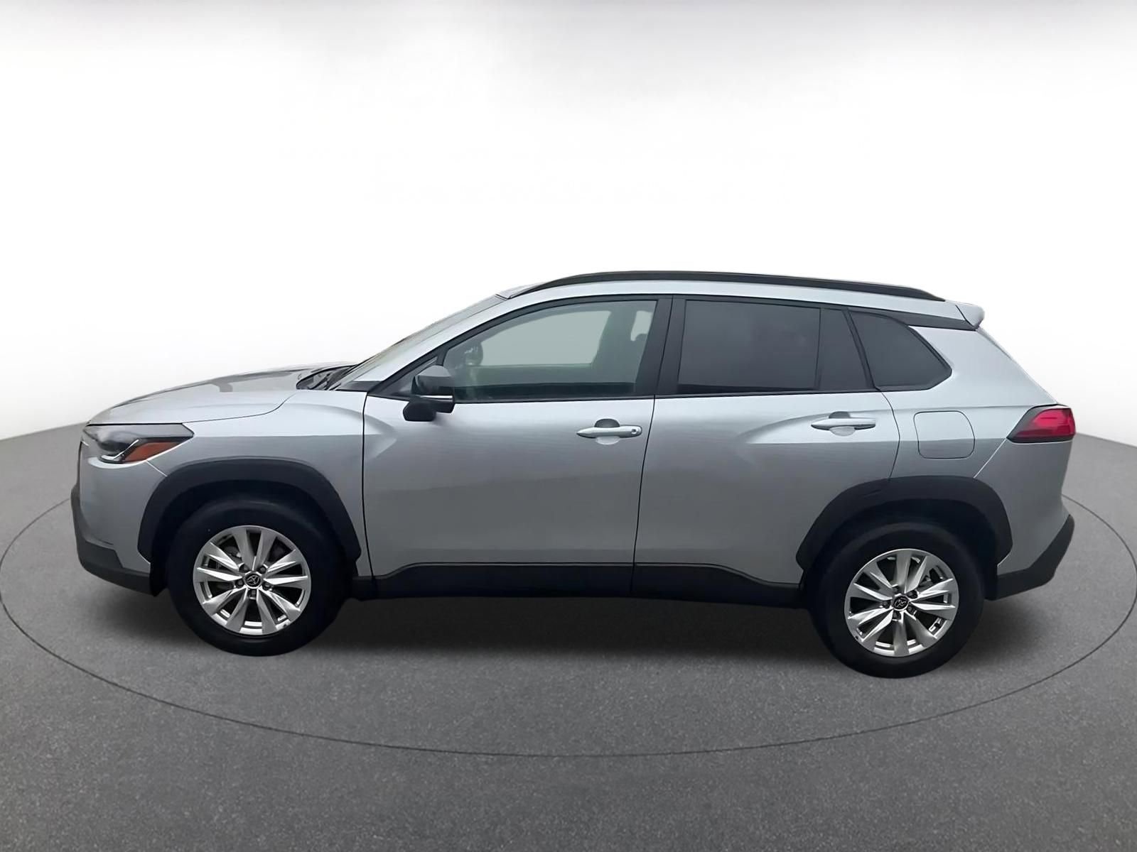 Thumbnail: 2025 Toyota Corolla Cross - 10