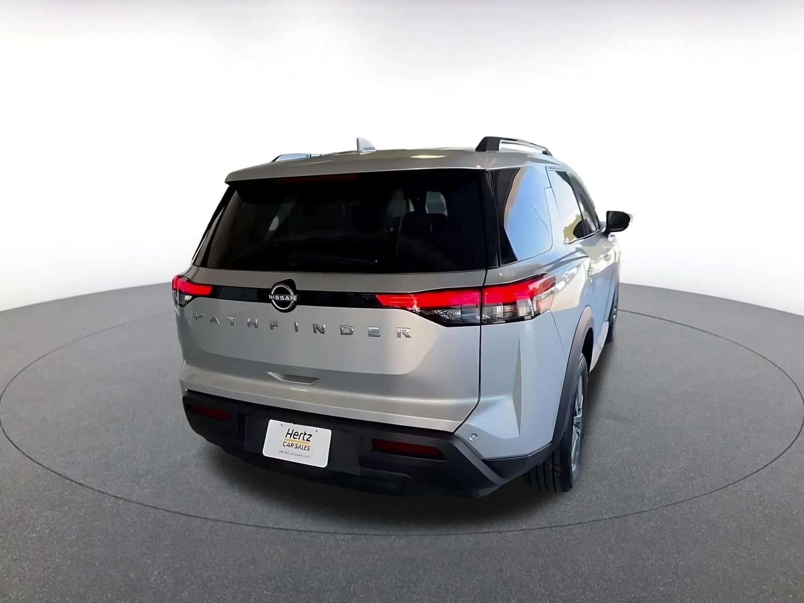 Thumbnail: 2025 Nissan Pathfinder - 13