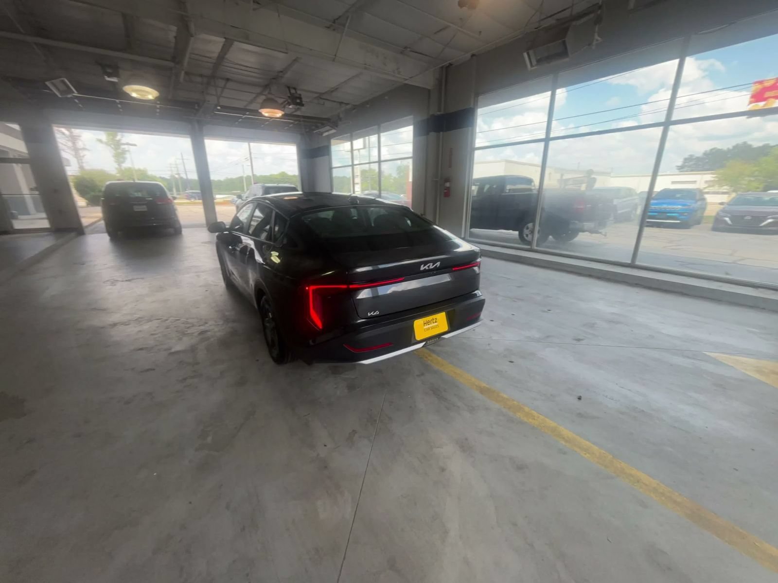 Thumbnail: 2025 Kia K4 - 10