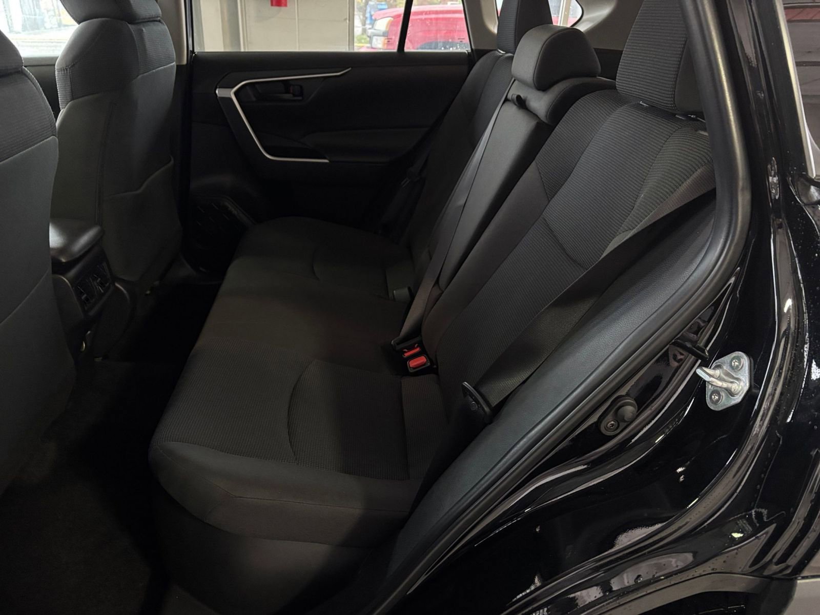 Thumbnail: 2025 Toyota RAV4 - 25