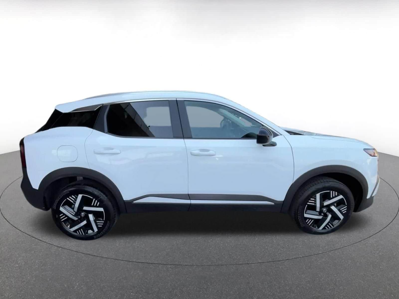 Thumbnail: 2026 Nissan Kicks - 13