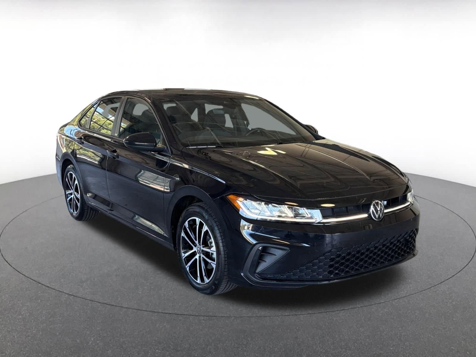 Thumbnail: 2025 Volkswagen Jetta - 1