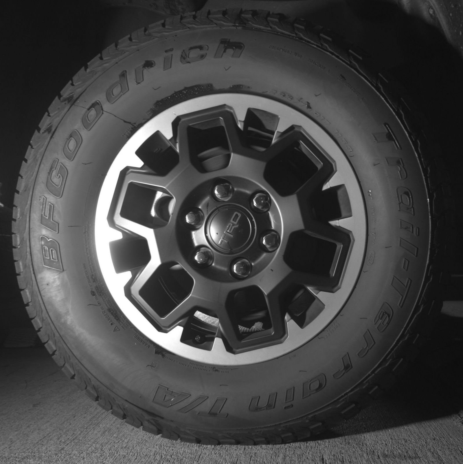 Thumbnail: 2025 Toyota Tacoma - 18