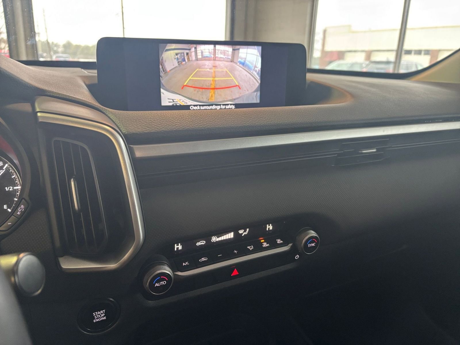 Thumbnail: 2025 Mazda CX-50 - 30