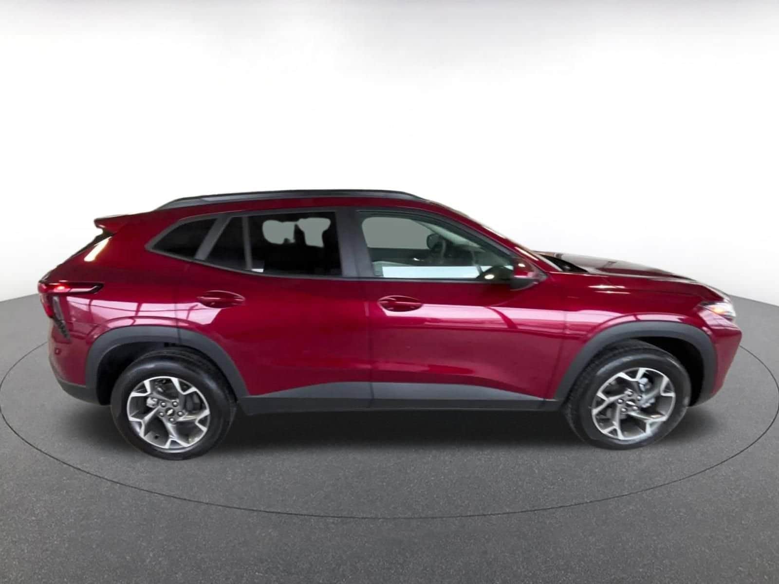 Thumbnail: 2025 Chevrolet Trax - 16