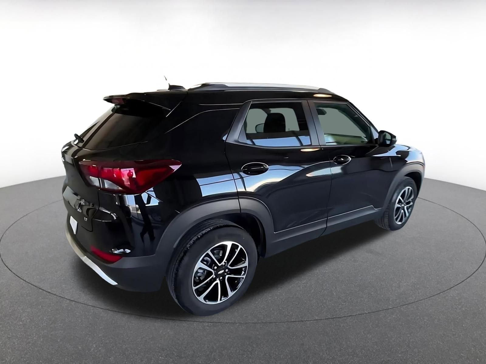 Thumbnail: 2025 Chevrolet TrailBlazer - 16