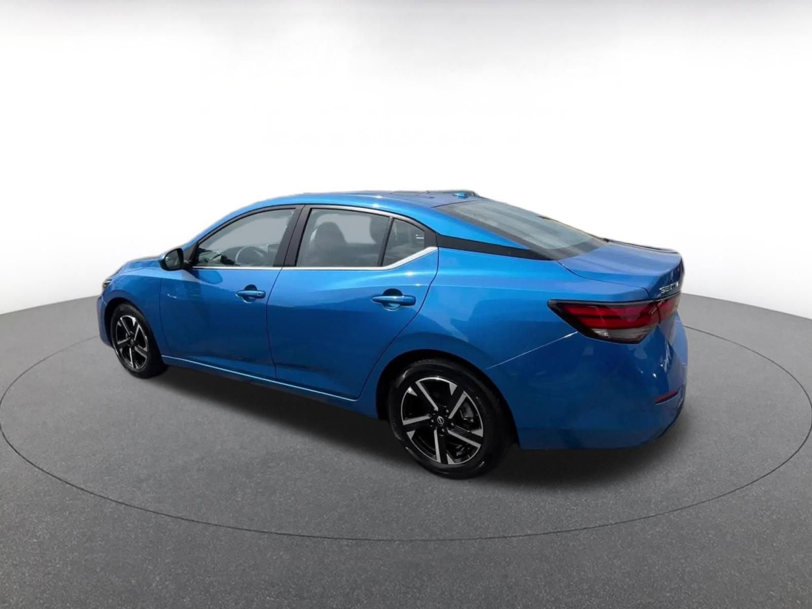 Thumbnail: 2025 Nissan Sentra - 10