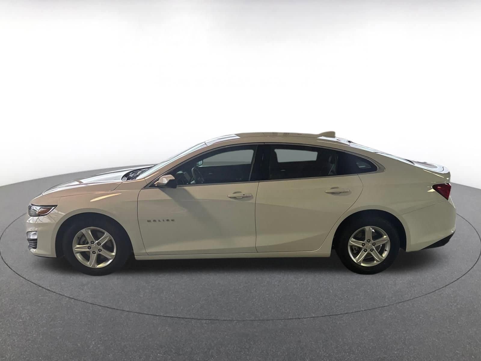 Thumbnail: 2024 Chevrolet Malibu - 16