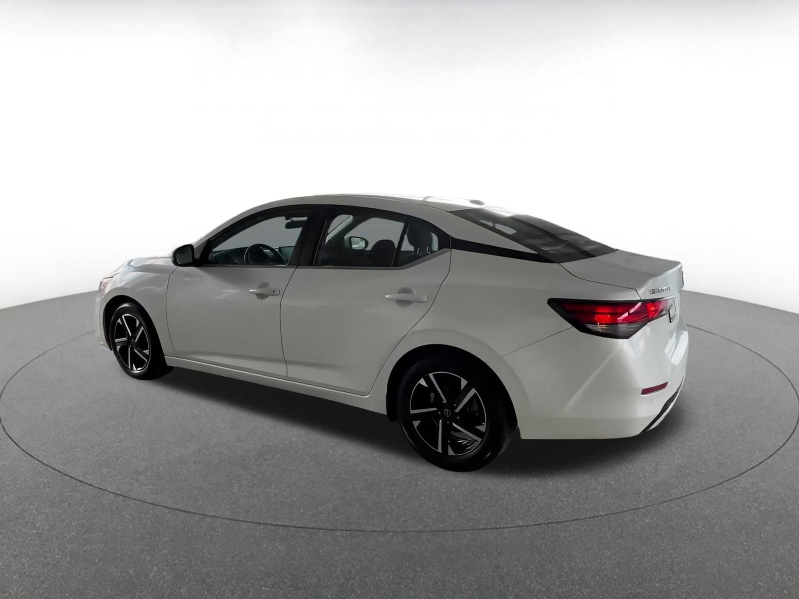Thumbnail: 2024 Nissan Sentra - 10