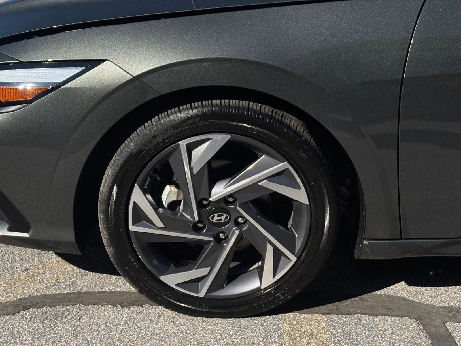 Thumbnail: 2025 Hyundai Elantra - 32