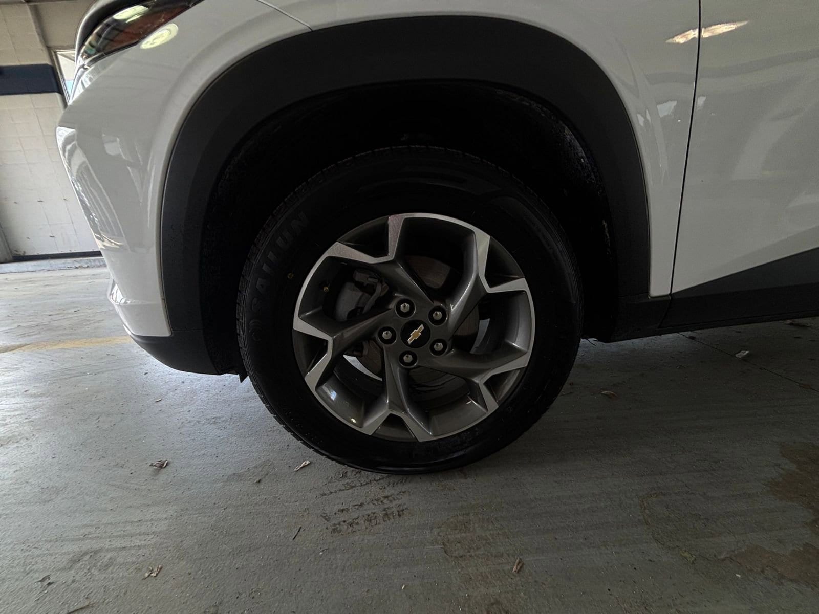 Thumbnail: 2025 Chevrolet Trax - 30