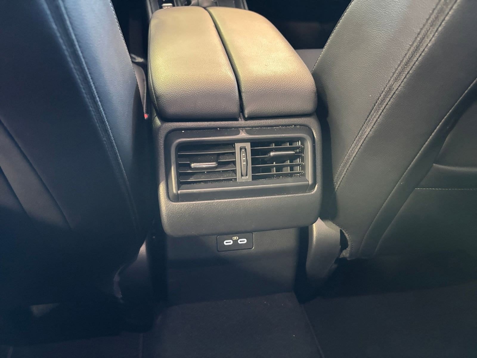 Thumbnail: 2025 Mazda CX-50 - 30