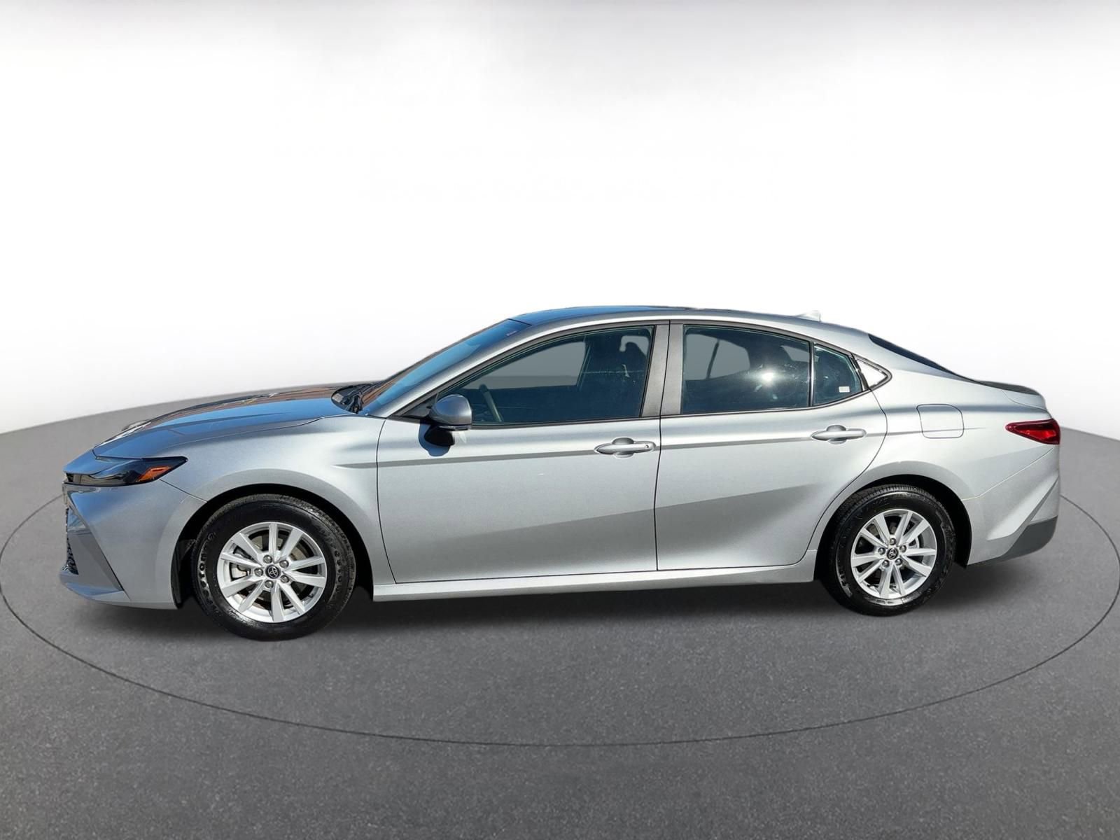 Thumbnail: 2025 Toyota Camry - 10