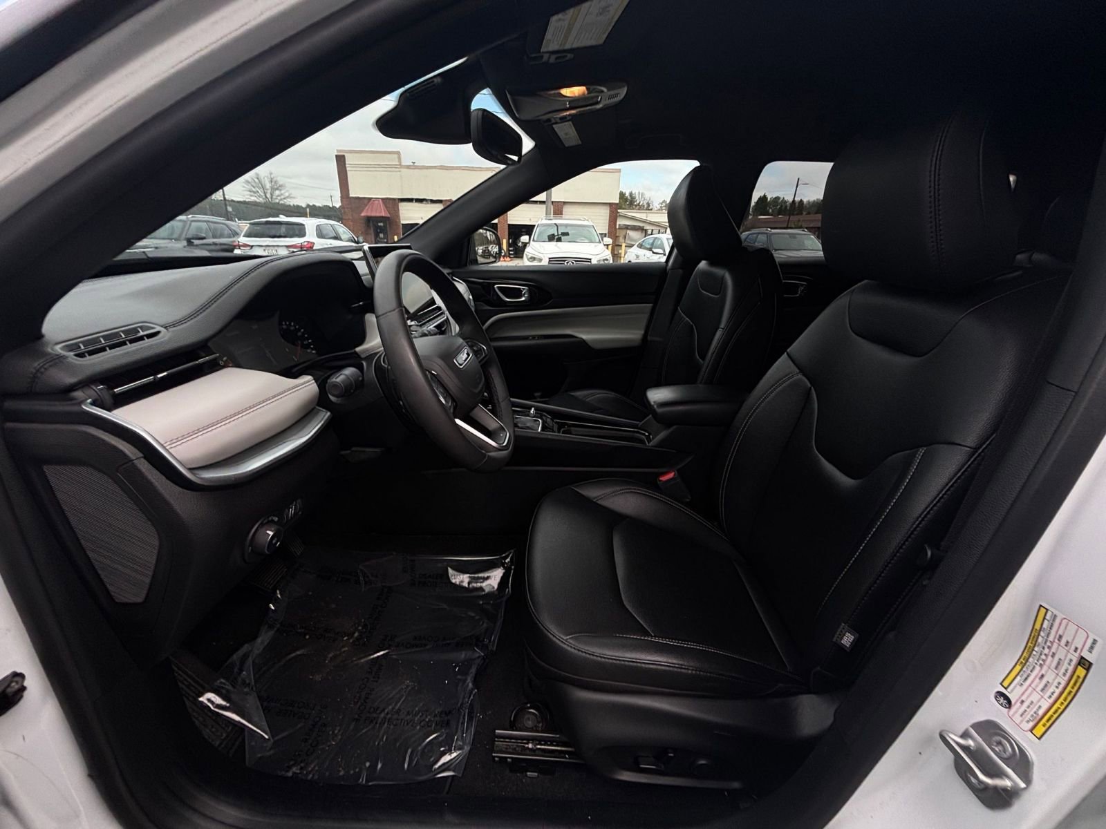 Thumbnail: 2025 Jeep Compass - 33