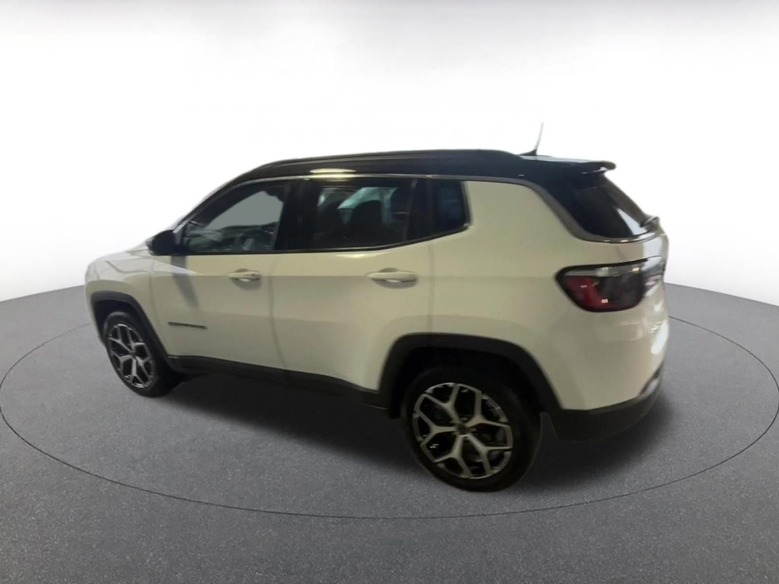 Thumbnail: 2025 Jeep Compass - 10