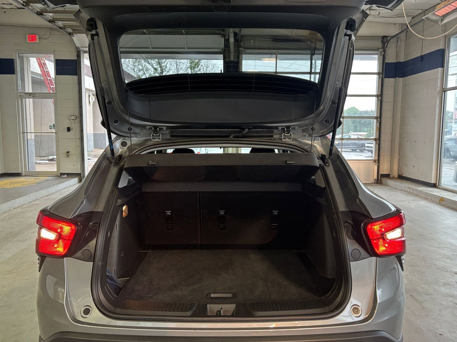 Thumbnail: 2025 Chevrolet Trax - 31