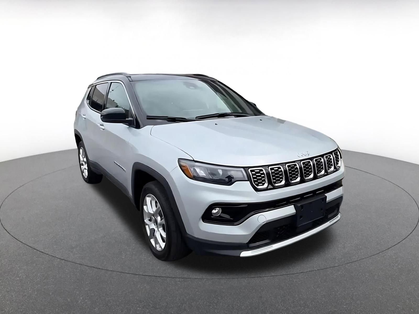 Thumbnail: 2025 Jeep Compass - 3