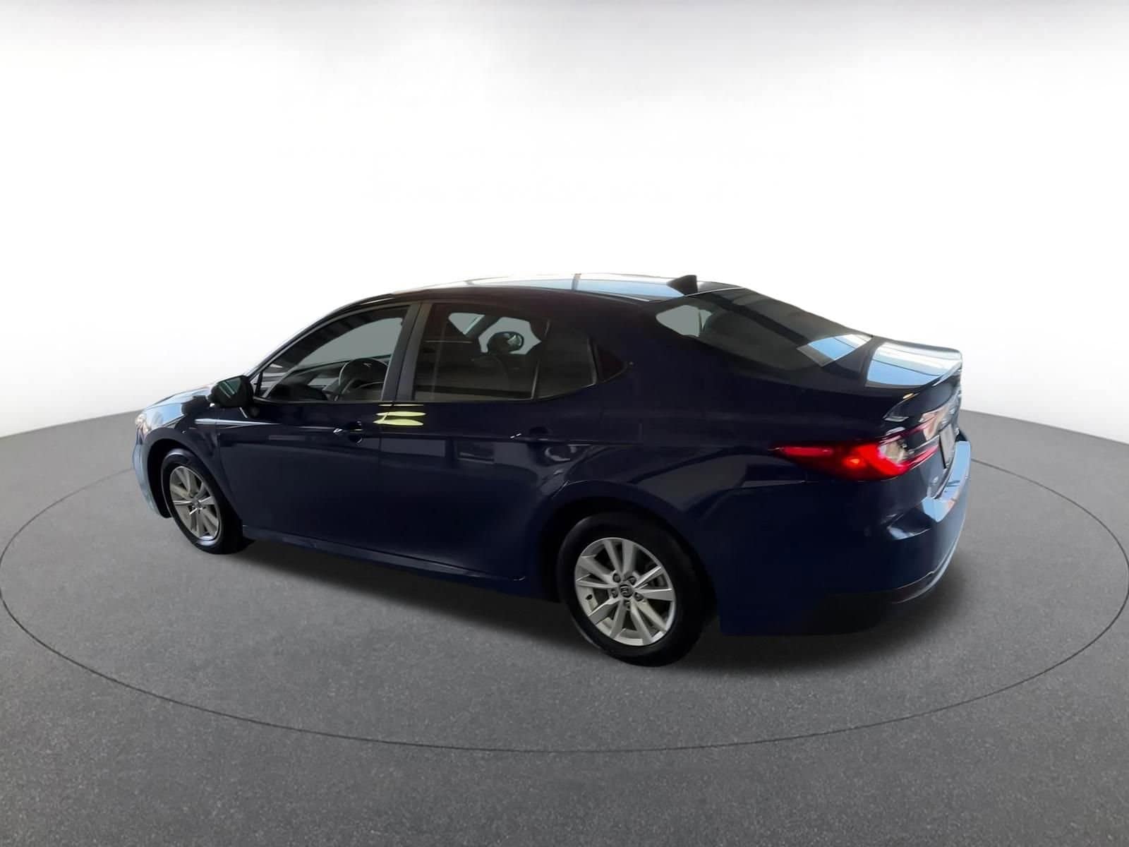 Thumbnail: 2025 Toyota Camry - 16