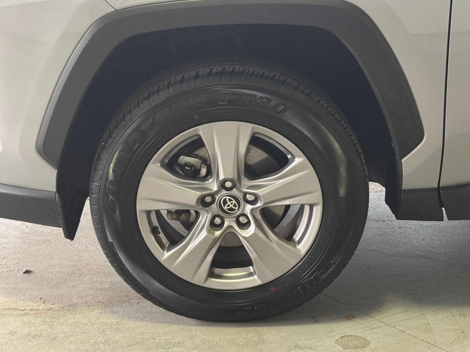 Thumbnail: 2025 Toyota RAV4 - 32