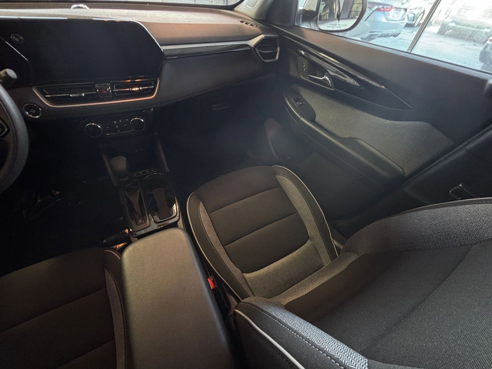 Thumbnail: 2025 Chevrolet TrailBlazer - 33