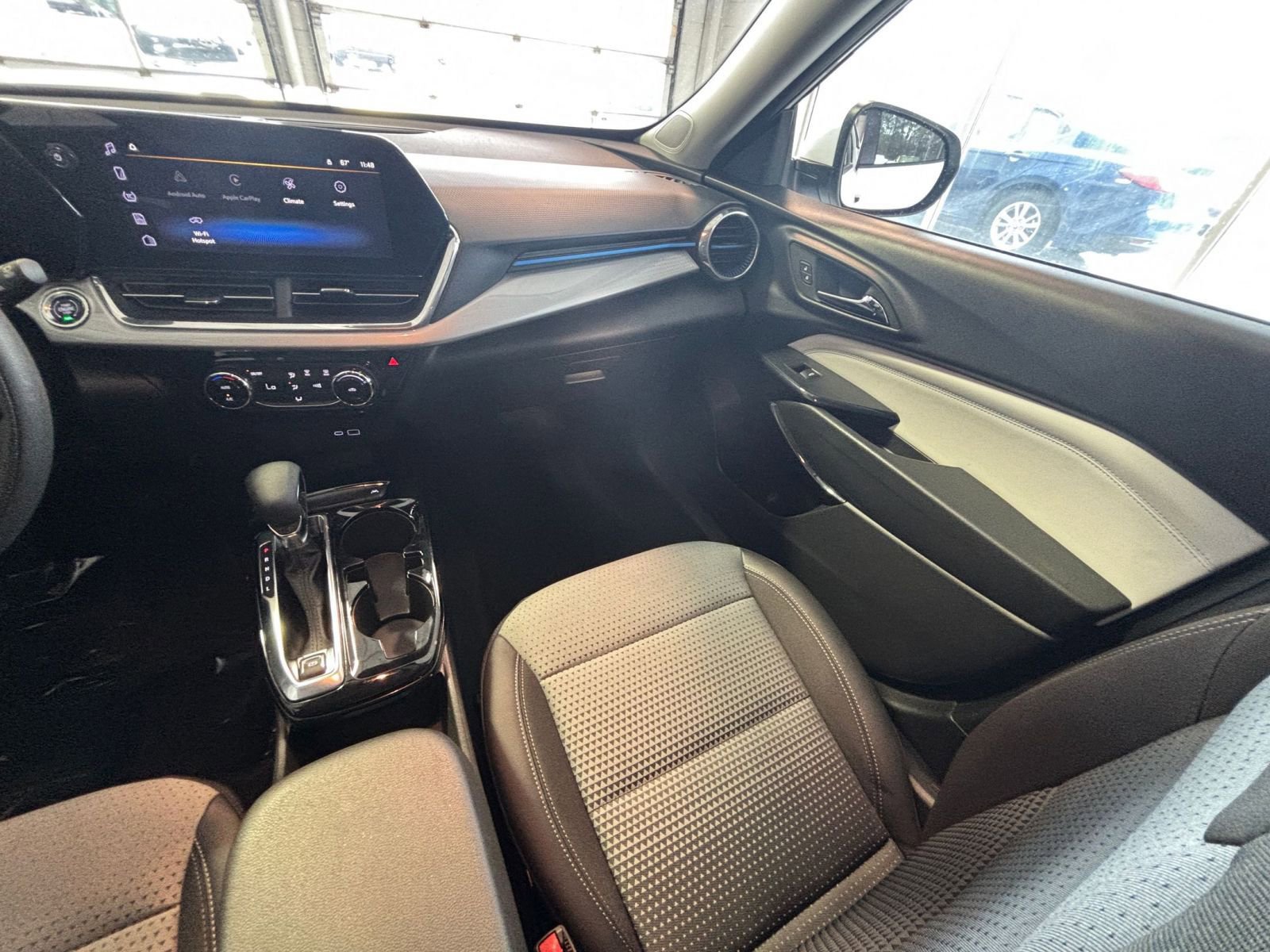 Thumbnail: 2025 Chevrolet Trax - 35