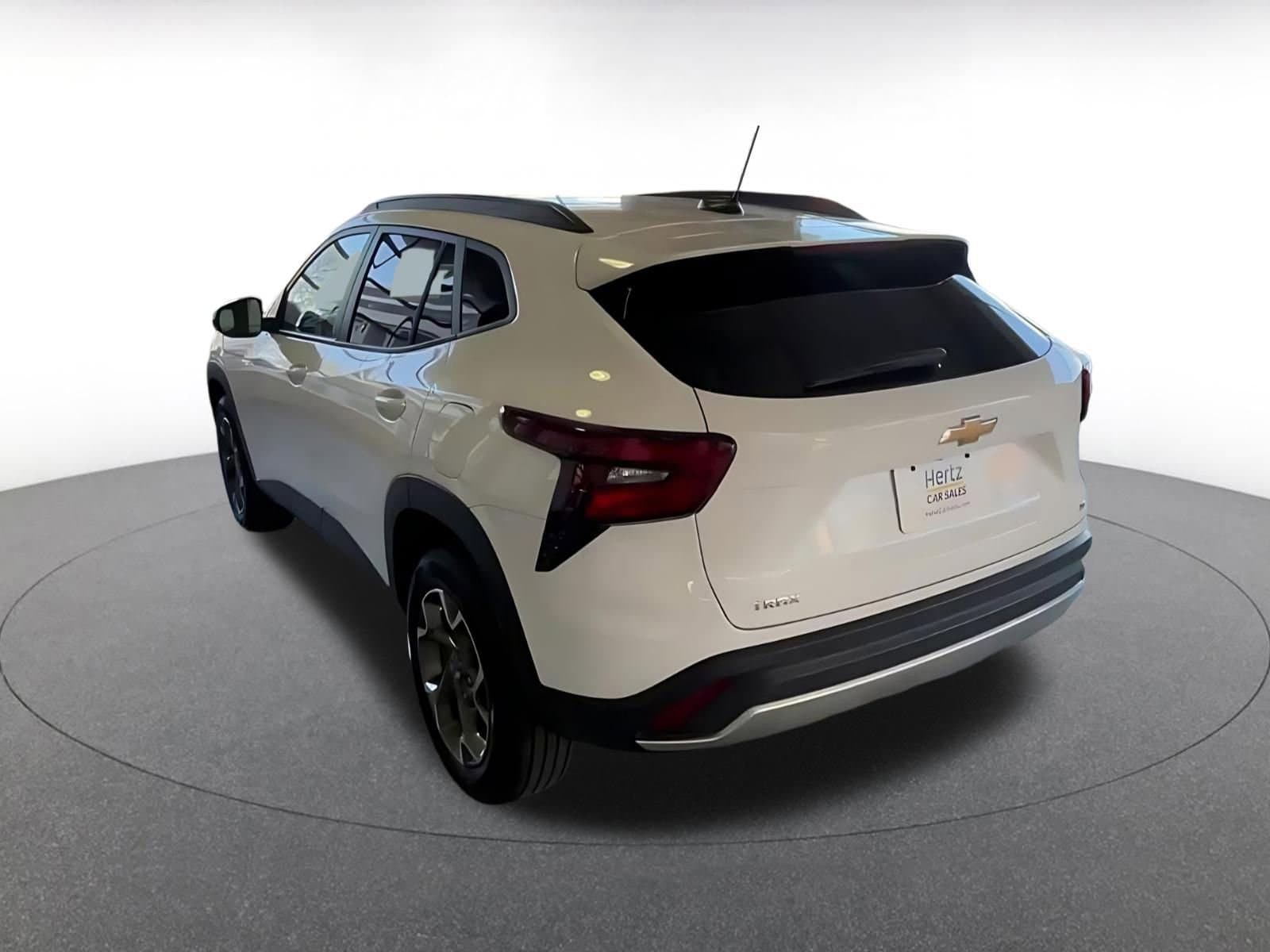 Thumbnail: 2025 Chevrolet Trax - 11