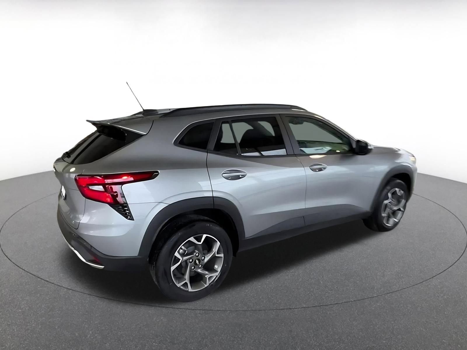 Thumbnail: 2025 Chevrolet Trax - 13