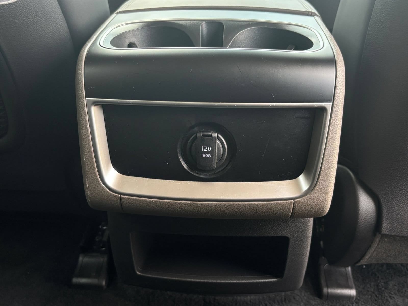 Thumbnail: 2026 Kia Carnival - 25