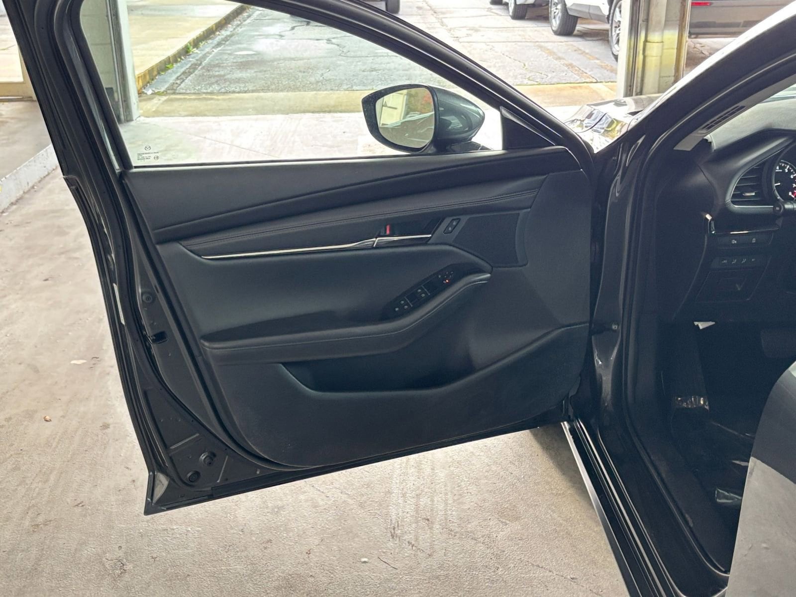 Thumbnail: 2025 Mazda Mazda3 - 20