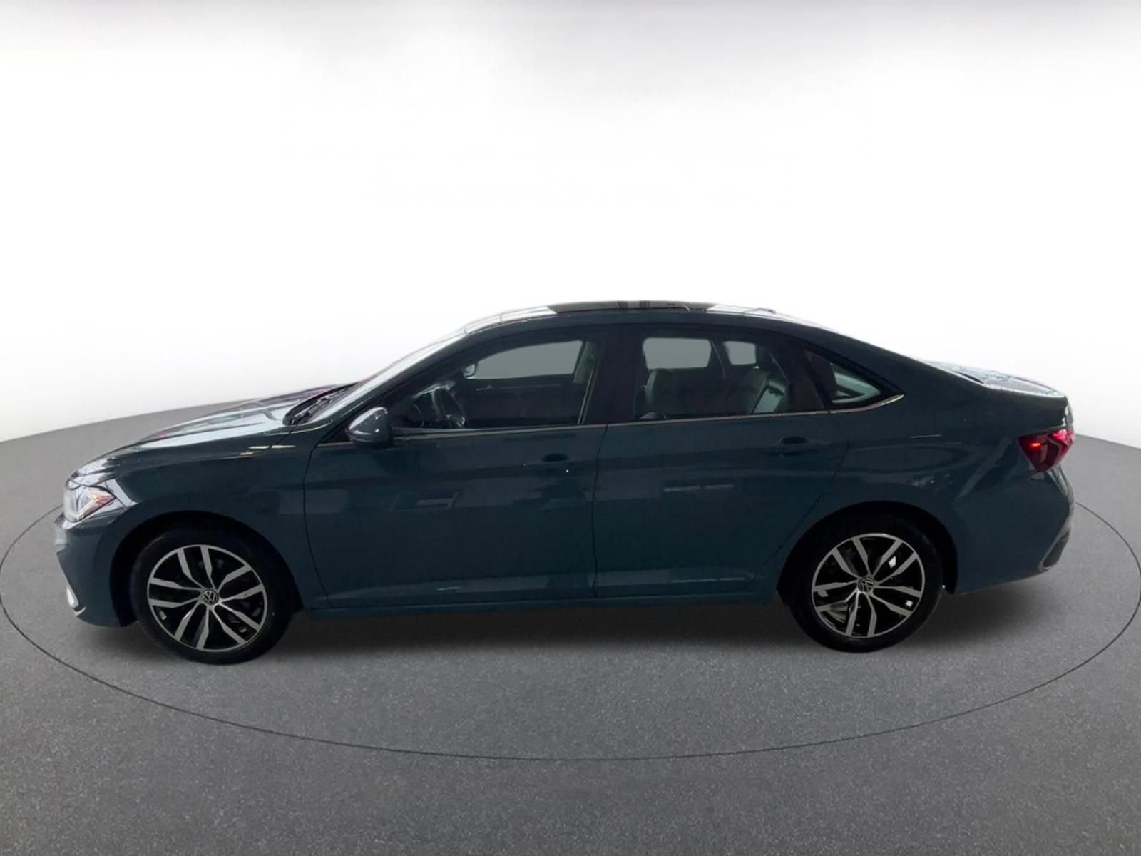 Thumbnail: 2025 Volkswagen Jetta - 11