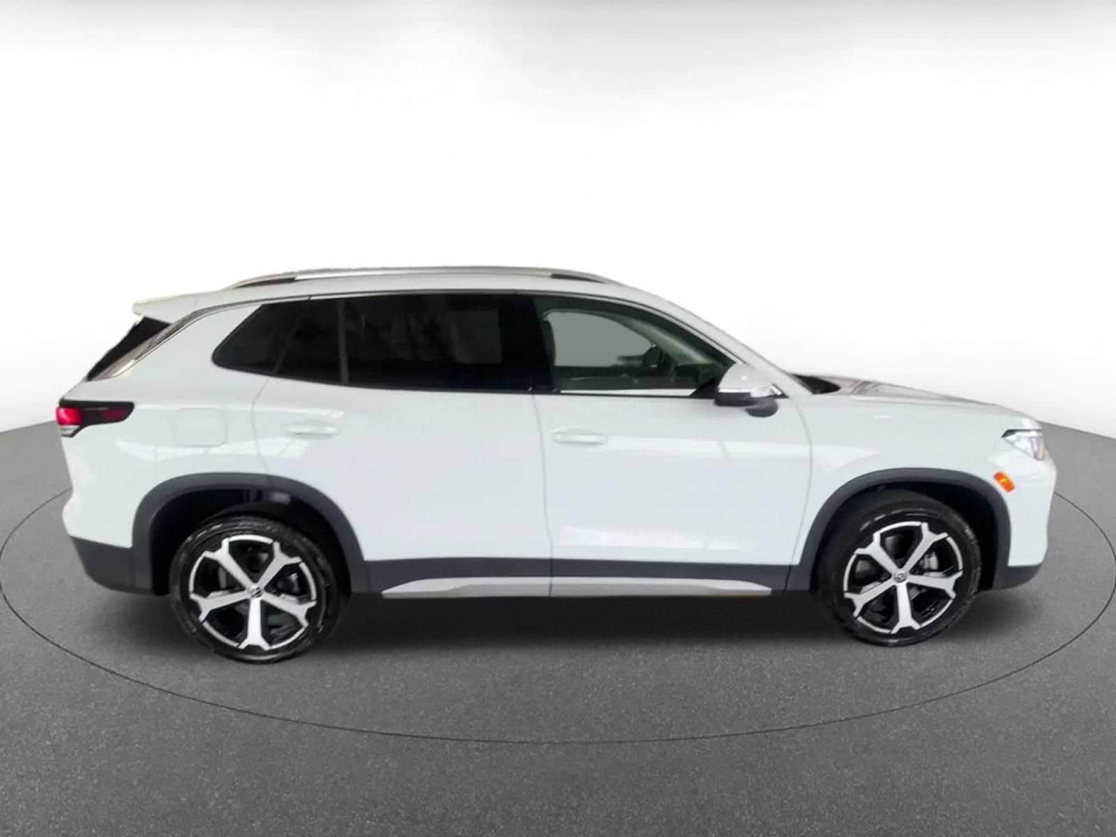 Thumbnail: 2026 Volkswagen Tiguan - 16