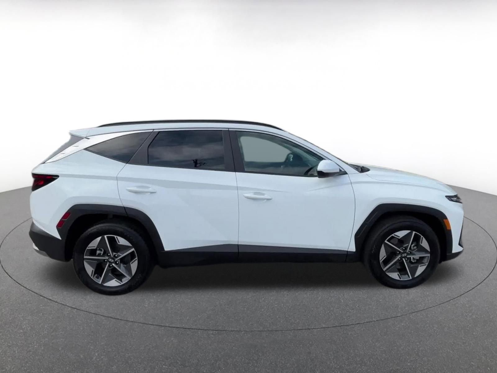Thumbnail: 2025 Hyundai Tucson - 17
