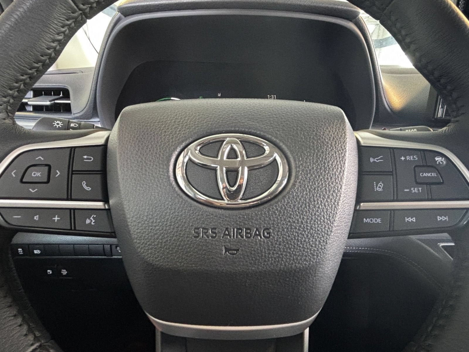 Thumbnail: 2025 Toyota Sienna - 28