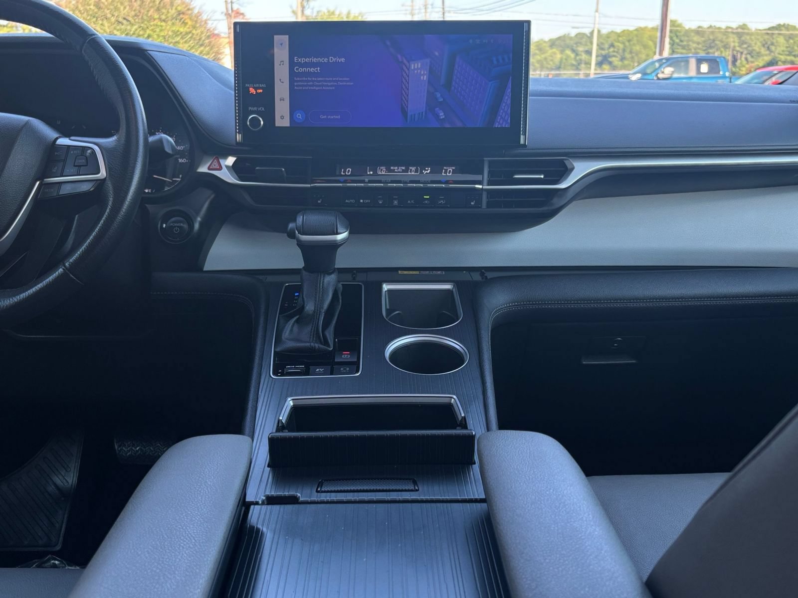 Thumbnail: 2025 Toyota Sienna - 18