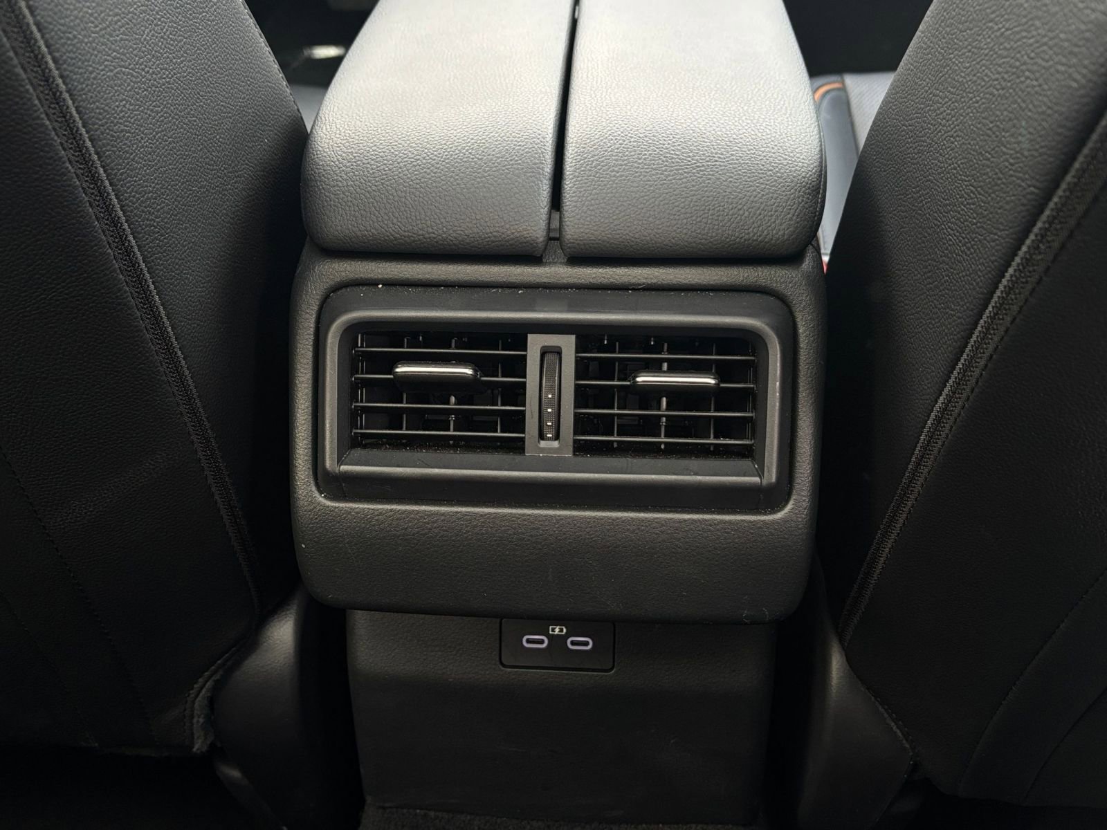 Thumbnail: 2025 Mazda CX-50 - 25