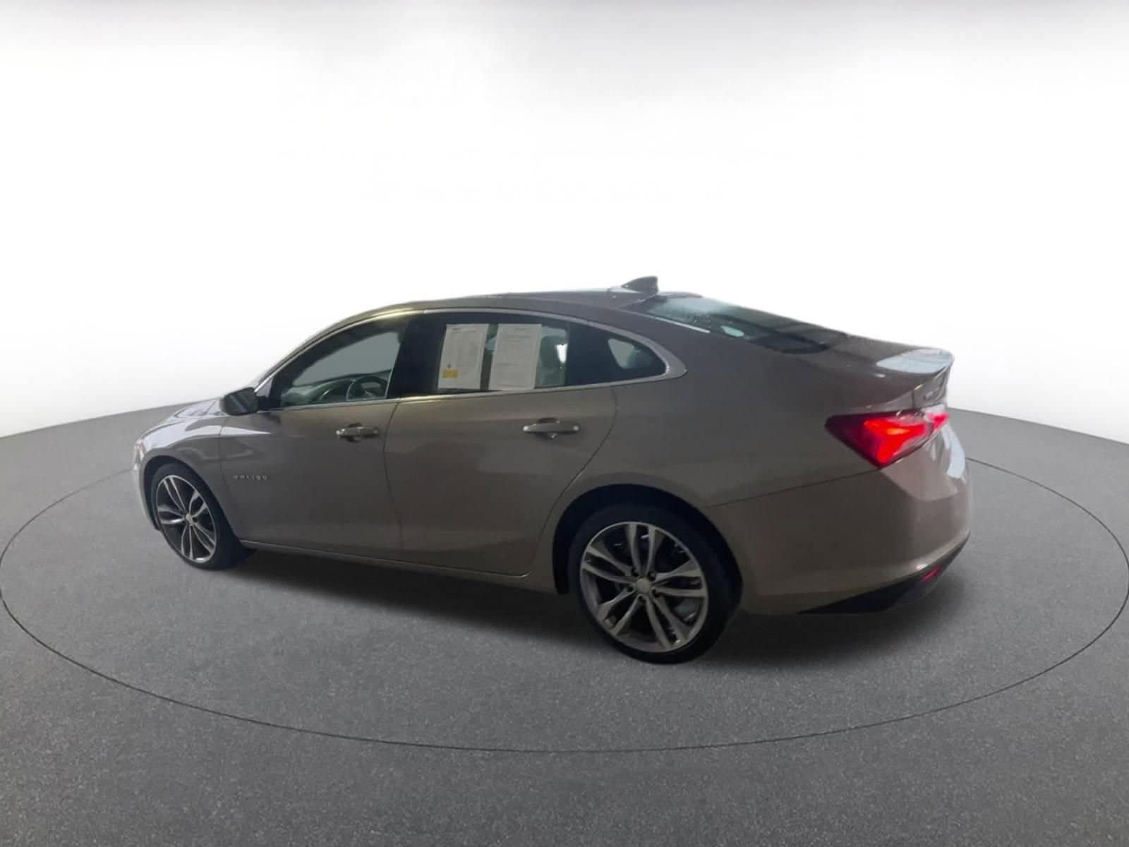 Thumbnail: 2024 Chevrolet Malibu - 10