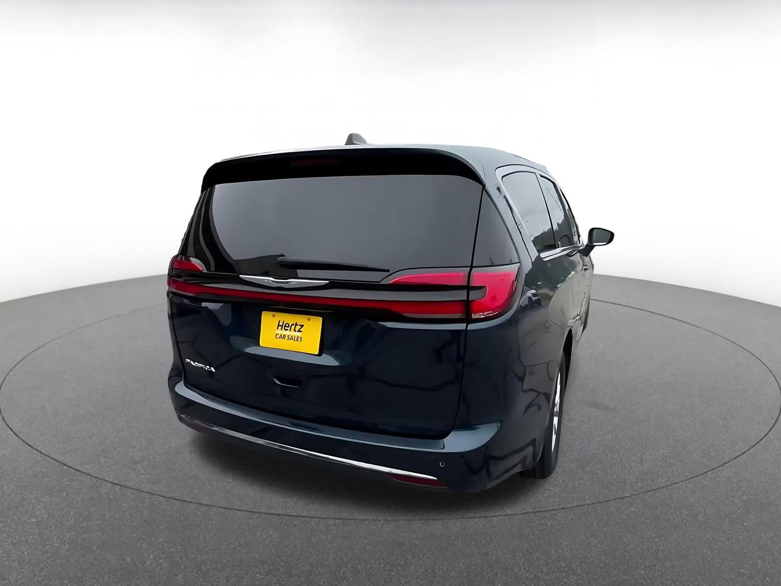 Thumbnail: 2025 Chrysler Pacifica - 14