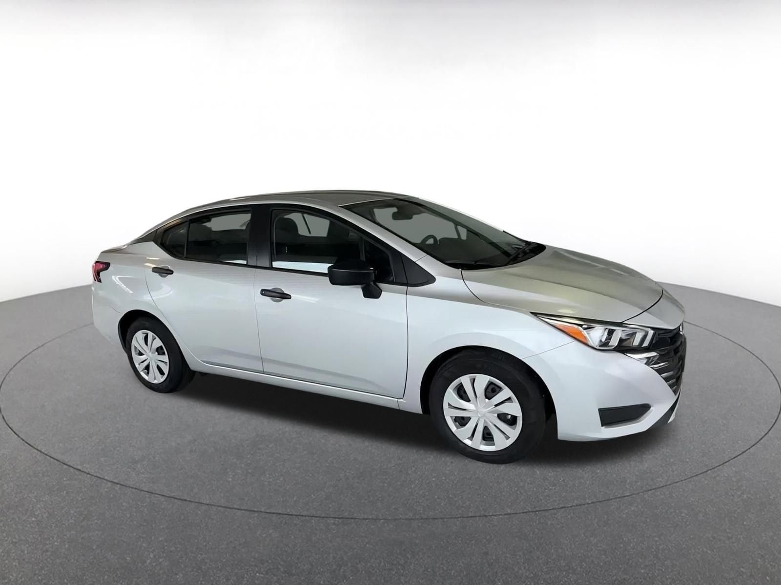 2024 Nissan Versa S 2