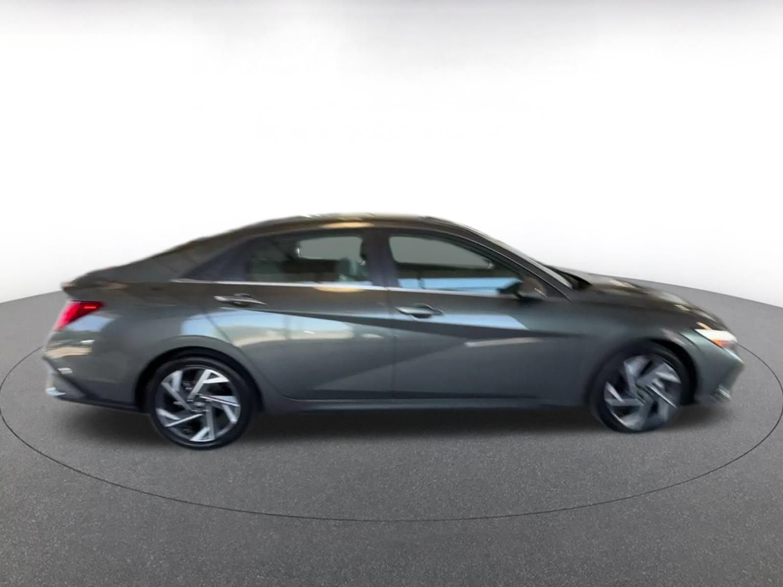 Thumbnail: 2025 Hyundai Elantra - 15