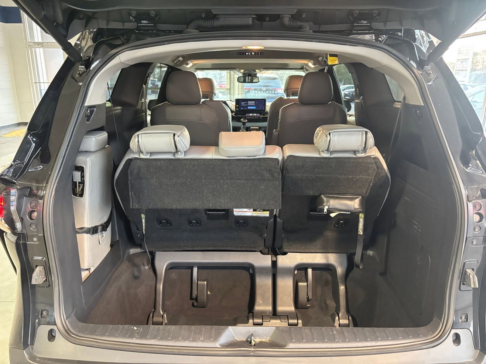 Thumbnail: 2025 Toyota Sienna - 35