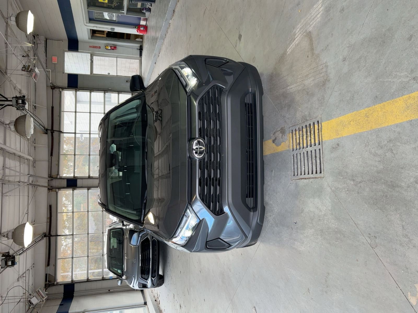 Thumbnail: 2025 Toyota RAV4 - 21