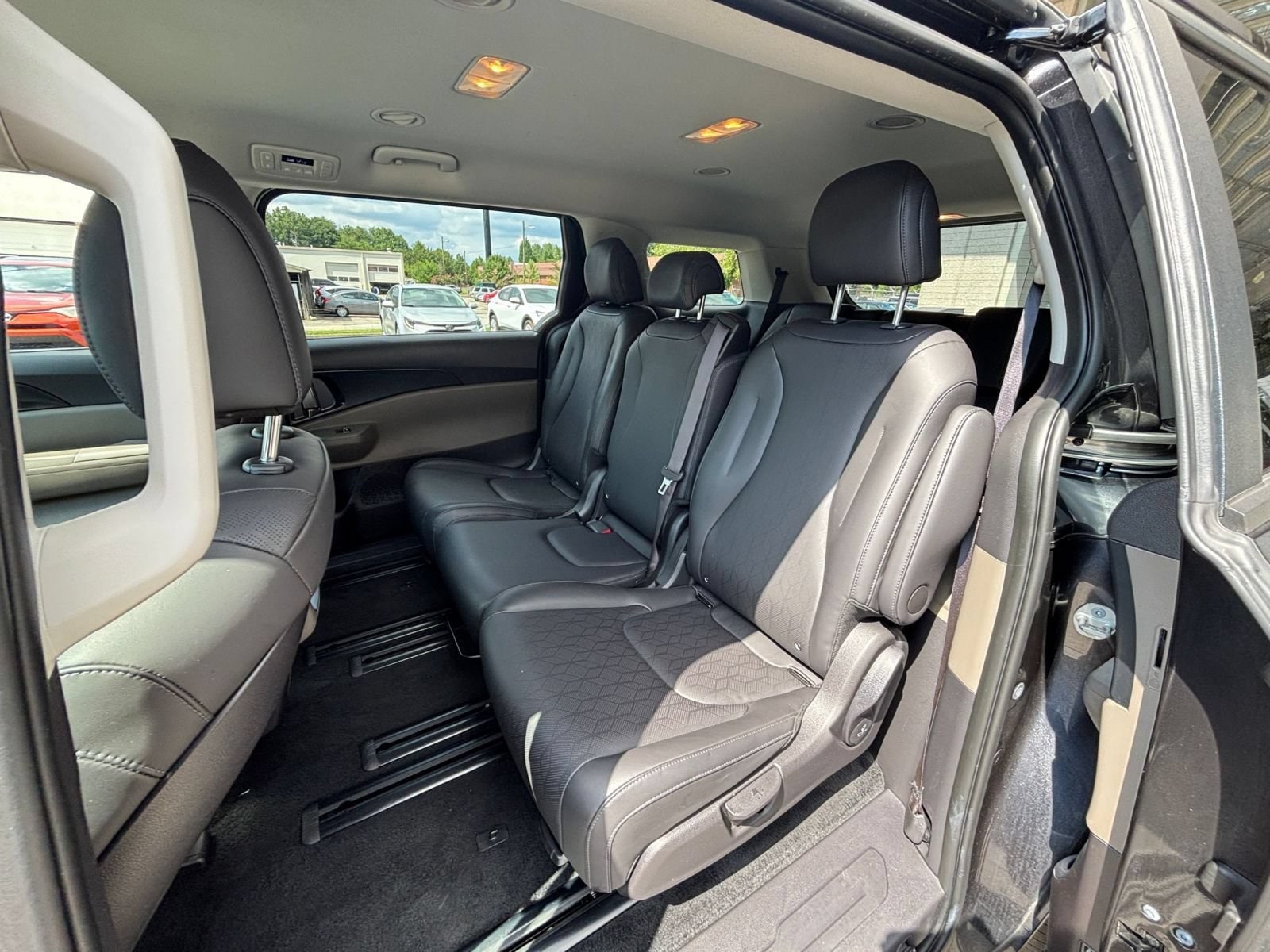 Thumbnail: 2026 Kia Carnival - 27