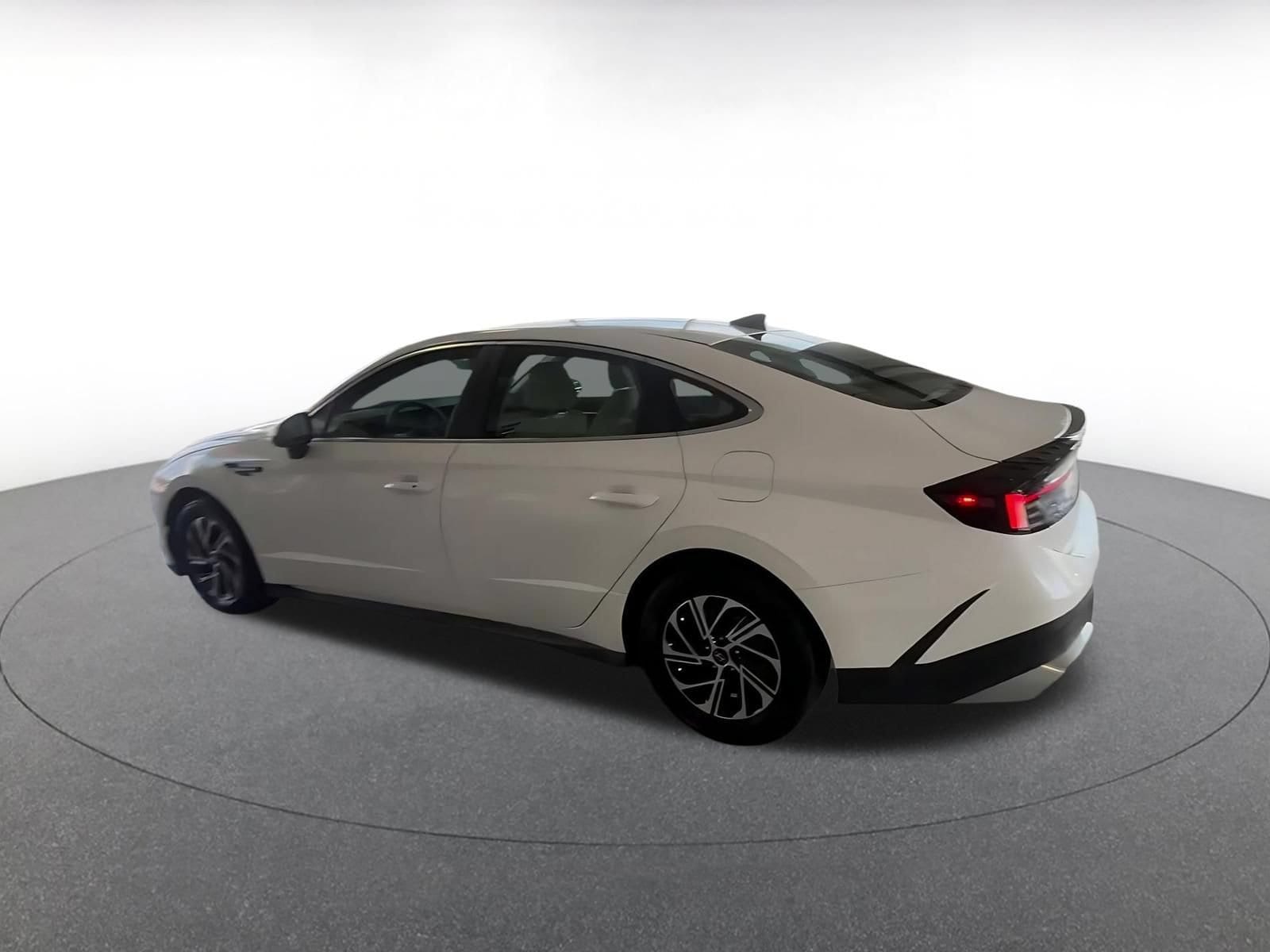 Thumbnail: 2026 Hyundai Sonata - 10
