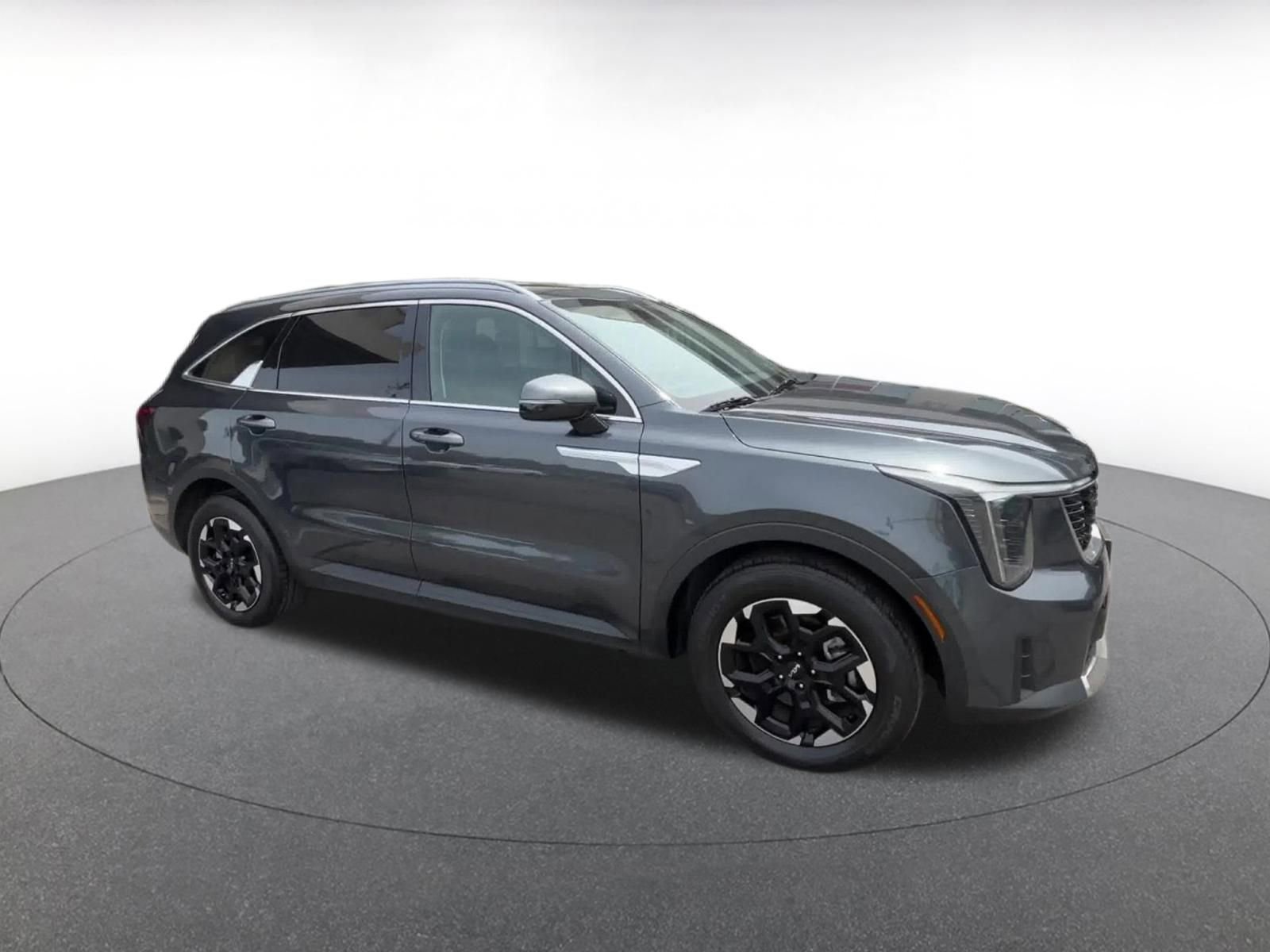 Thumbnail: 2024 Kia Sorento - 2