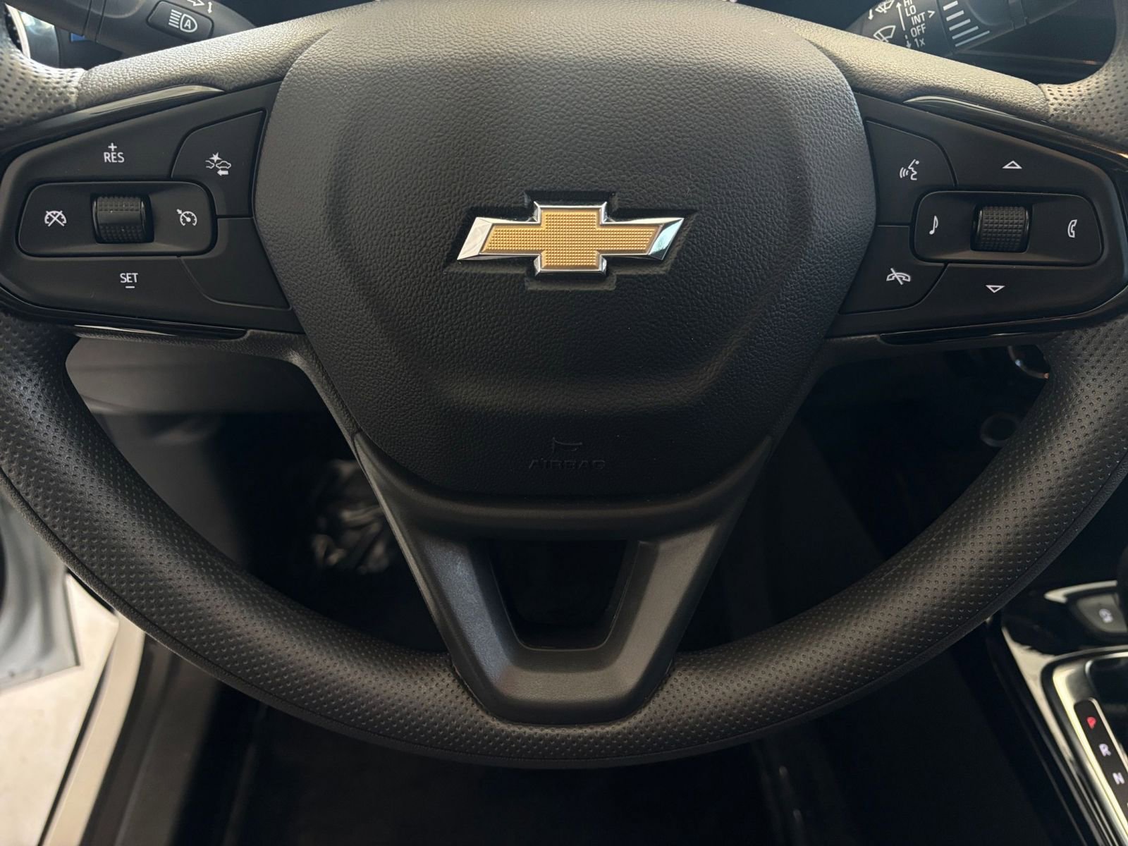 Thumbnail: 2025 Chevrolet Trax - 28